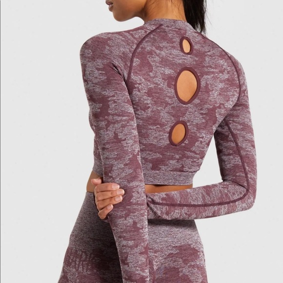 NWT Crop camo gymshark top - Picture 2 of 3